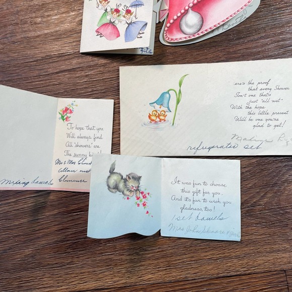 Lot of Kitsch Shower Cards and Wedding Cards - Picture 8 of 10